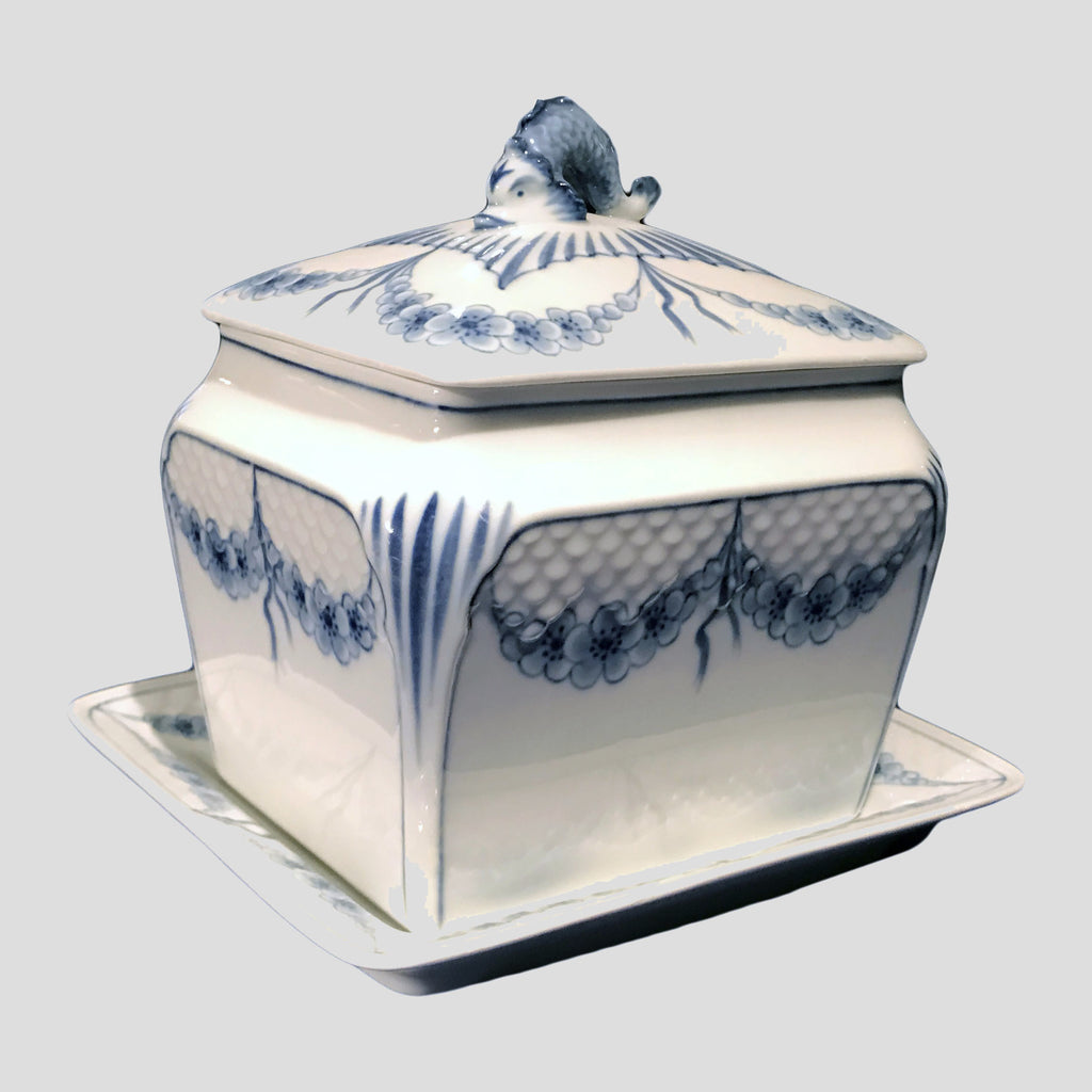Biscuit box
