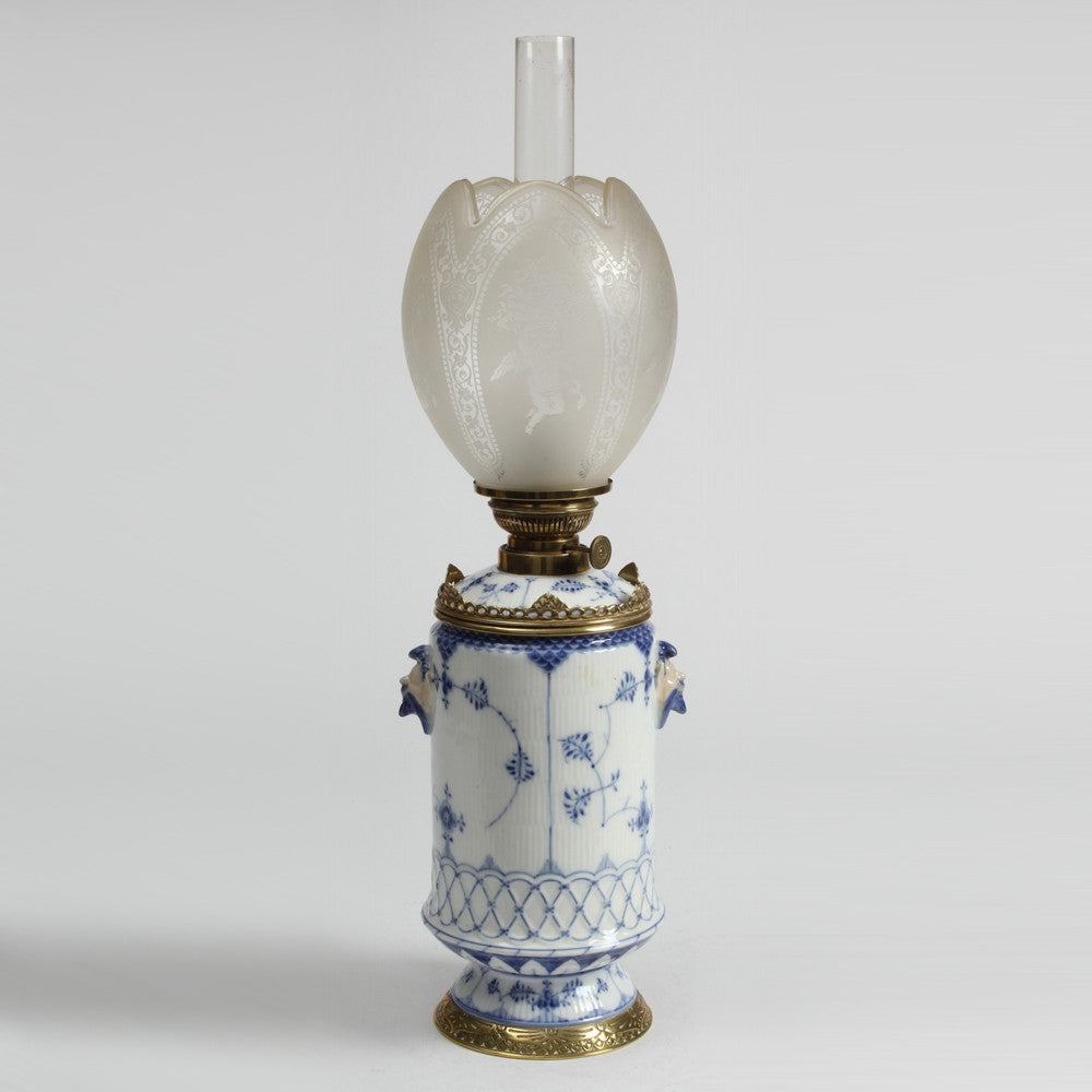 Large oil lamp